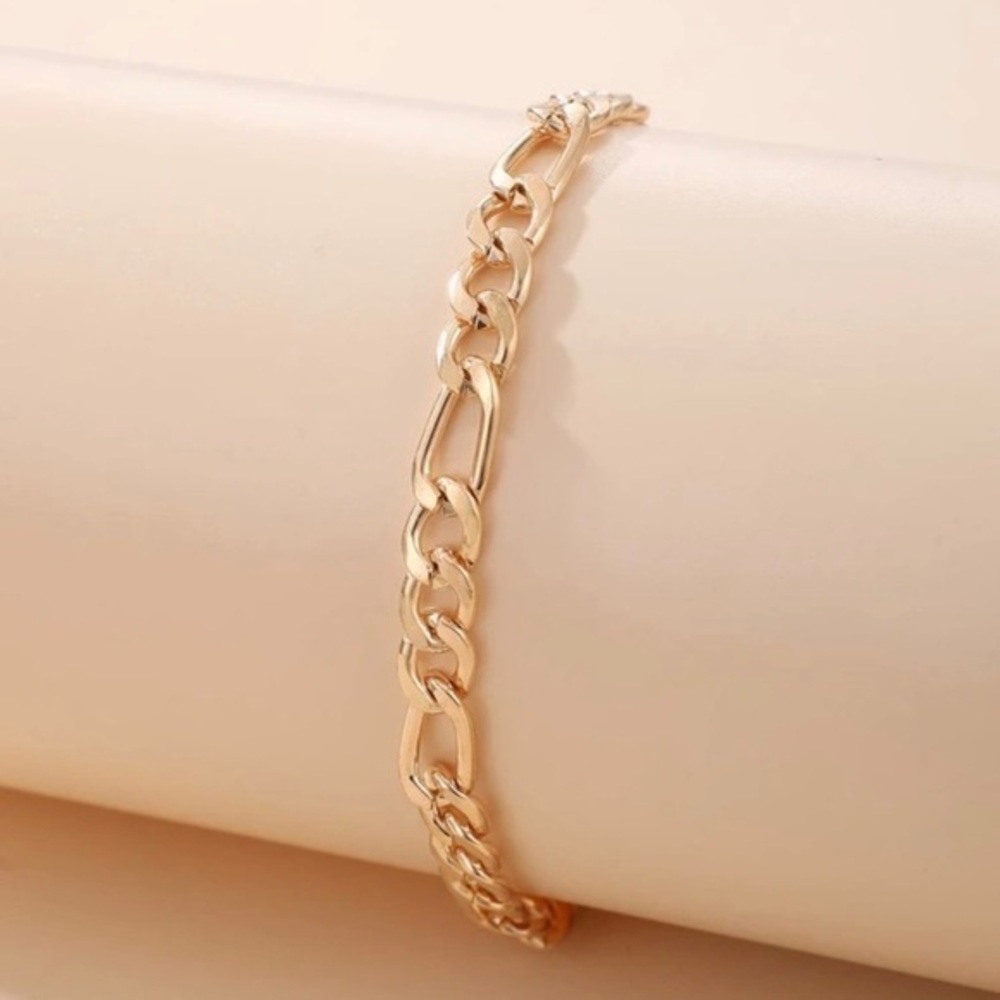 3/$30 💛 Chain Anklet - Picture 2 of 4